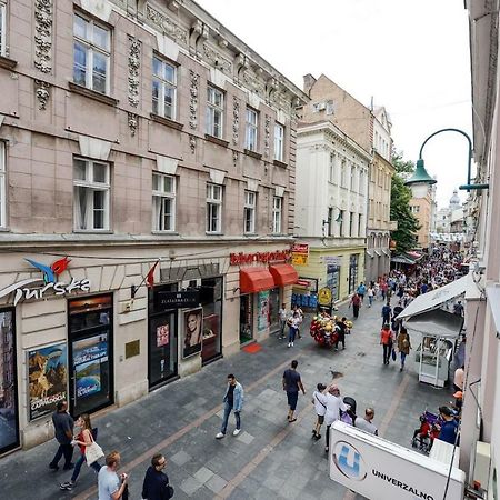 Апартаменты East-West Сараево Экстерьер фото